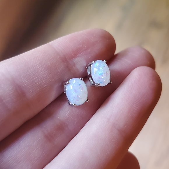 NWOT Stunning White Triplet Opal Oval Studs - Picture 6 of 14